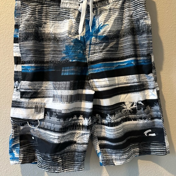 Boy’s swim trunks by orangeou’s in xl (18-20) - Picture 6 of 6